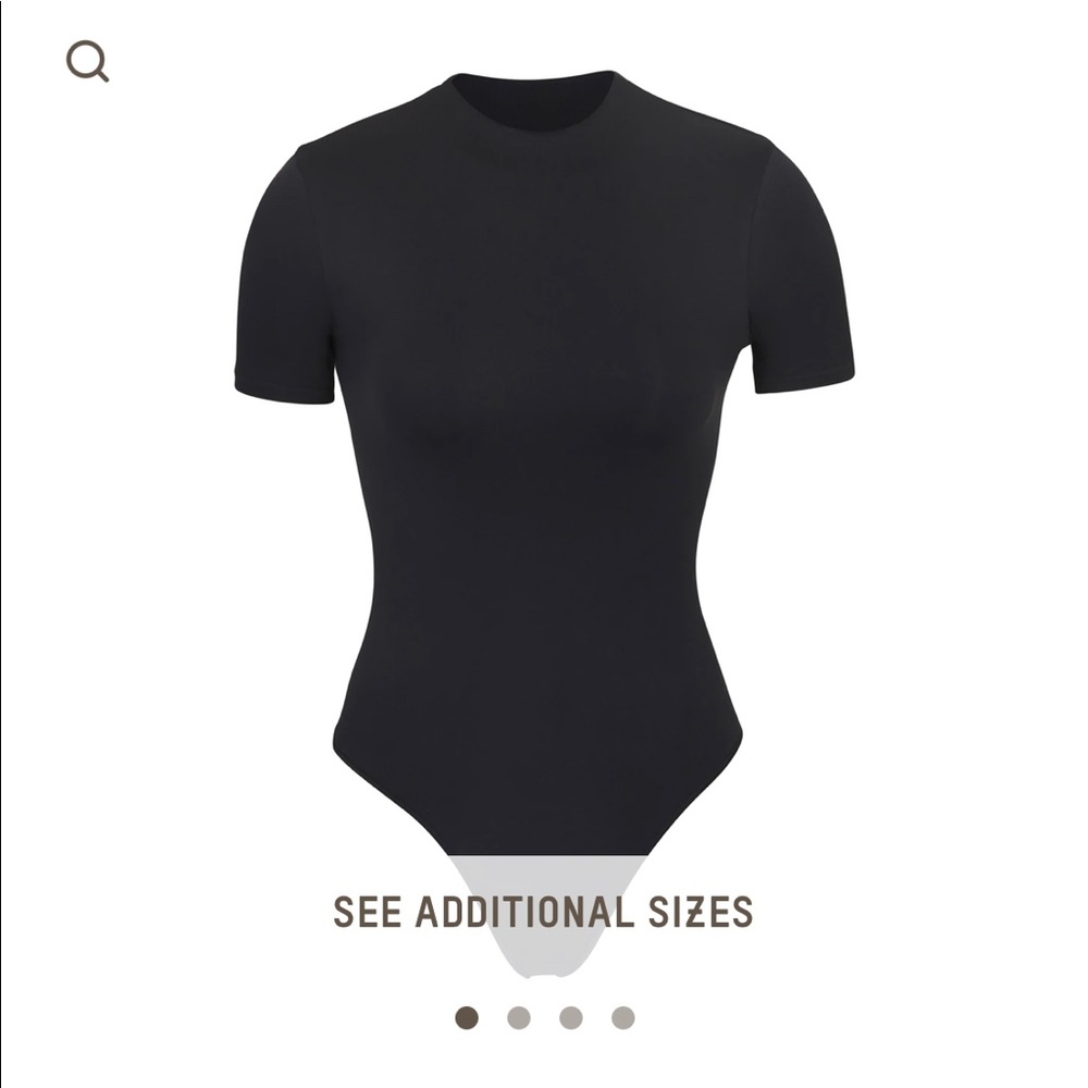 SKIMS essential t shirt  thong bodysuit